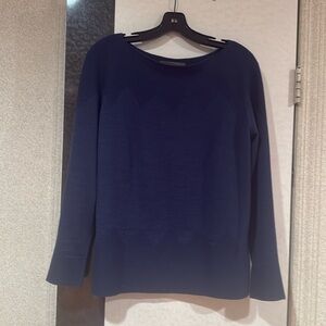 D.Exterior  women’s sweater. Large. Blue